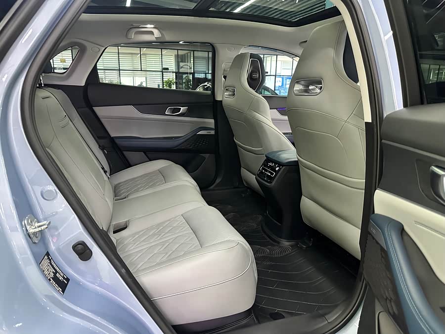 Changan UNI-K iDD 2022 car image #11