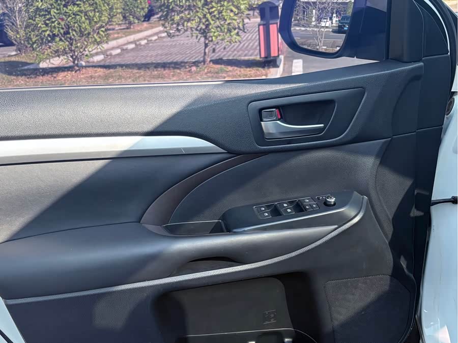 Toyota Highlander 2015 image de voiture #11