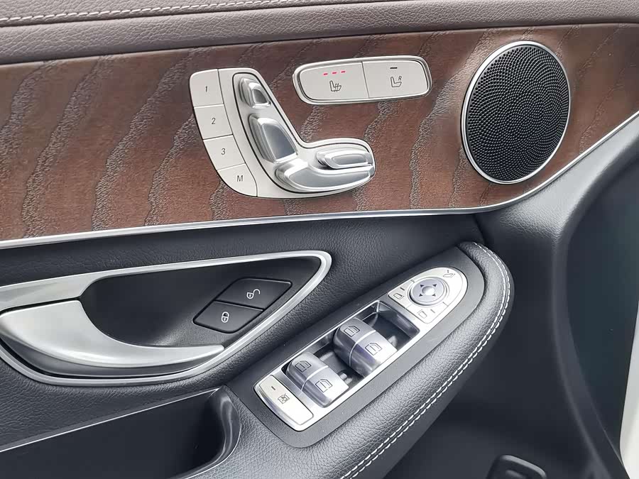 Mercedes-Benz GLC Class 2022 car image #11