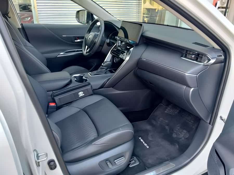 Toyota Venza 2024 immagine di auto #11