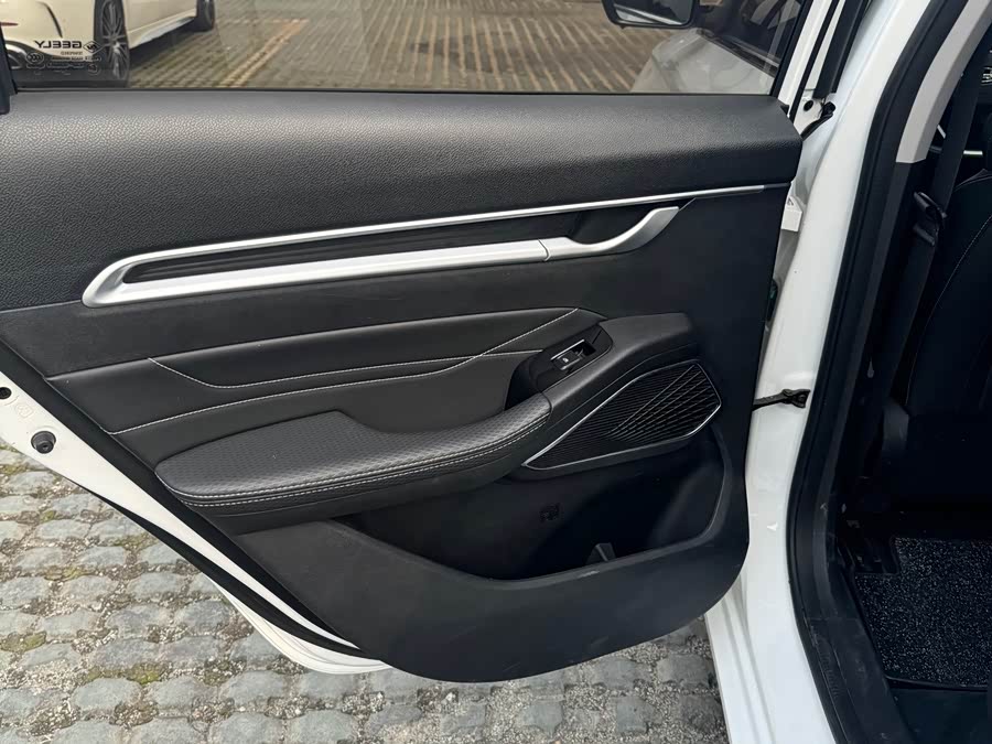 GEELY Emgrand 2023 car image #11