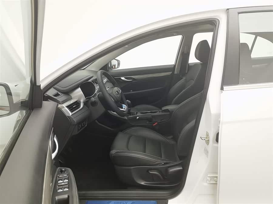 GEELY Emgrand 2019 car image #11