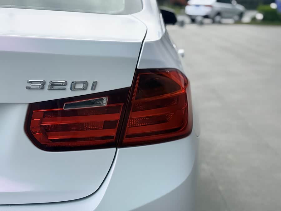 BMW 3 Series (Imported) 2012 immagine di auto #11