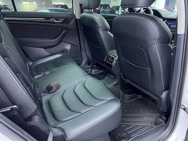 Skoda Kodiaq 2018 imagem de carro #11