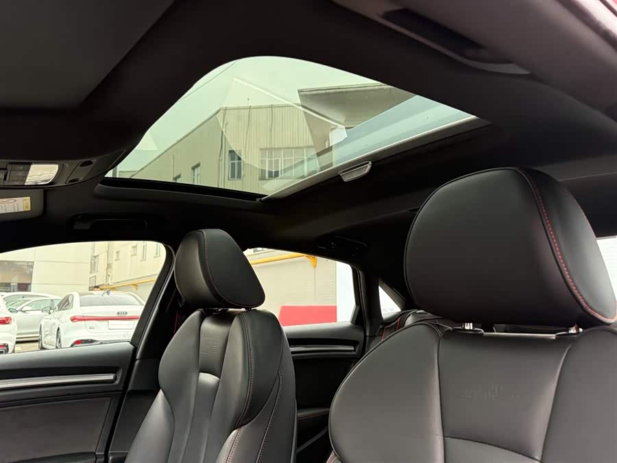 Audi RS 3 2019 imagem de carro #11