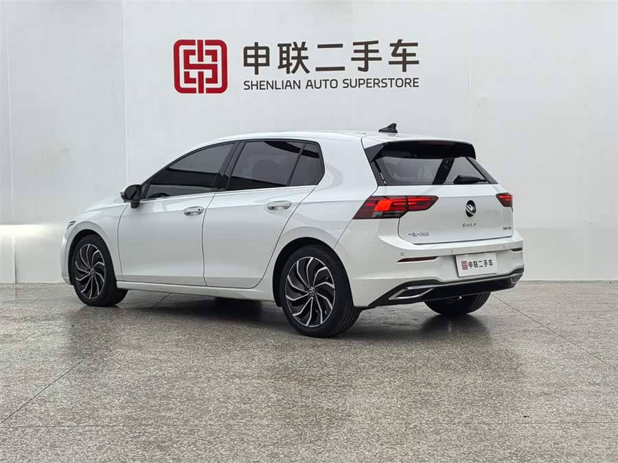 Volkswagen Golf 2020 car image #11