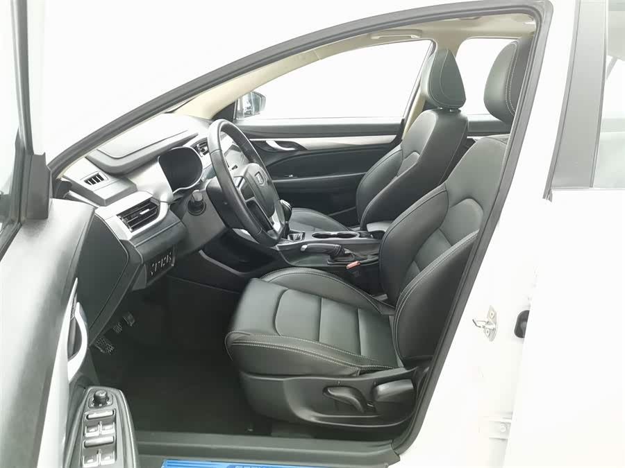 GEELY Emgrand 2018 car image #11