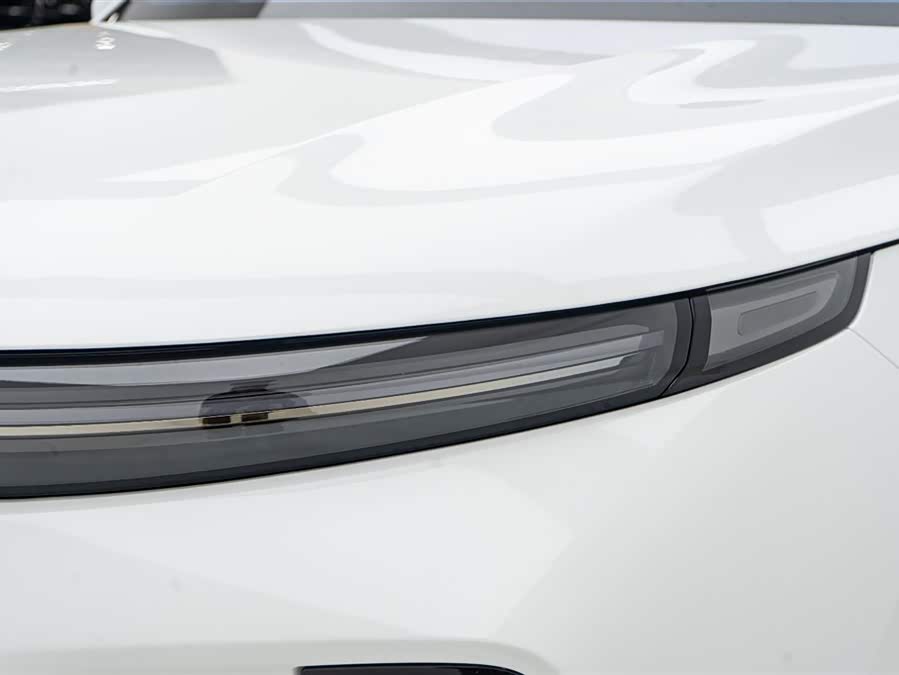 Li L7 2025 immagine di auto #11