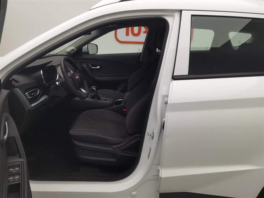X70M 2022 car image #11