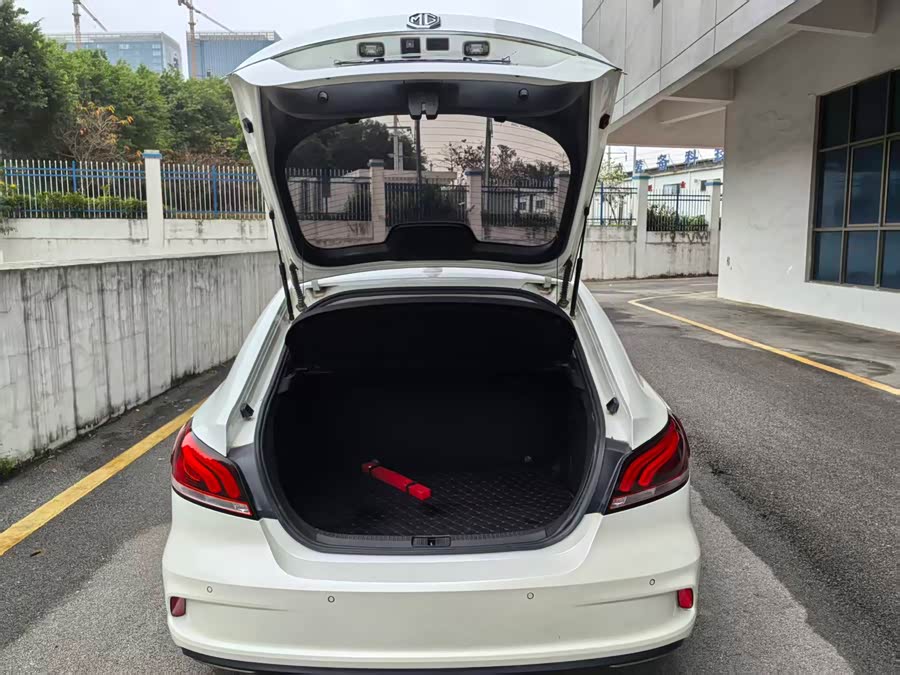 MG 6 2018 صورة سيارة #11