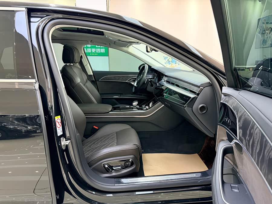 Audi A8 2024 imagen de coche #11