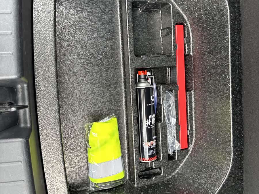 零跑汽车 零跑C01 2023 汽车图片 #11