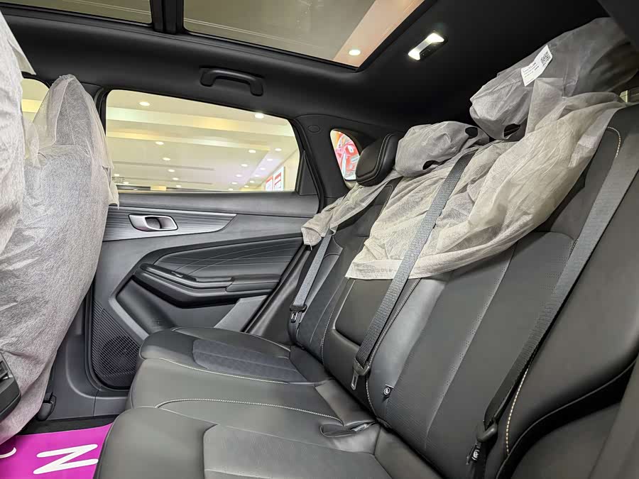 Changan CS55PLUS PHEV 2026 immagine di auto #11