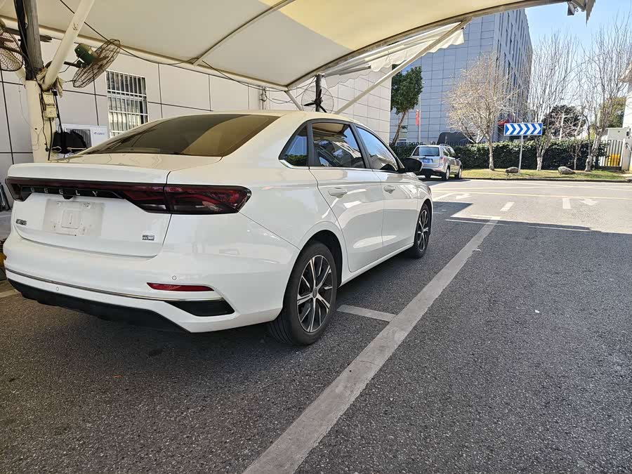 Emgrand 2022 car image #11