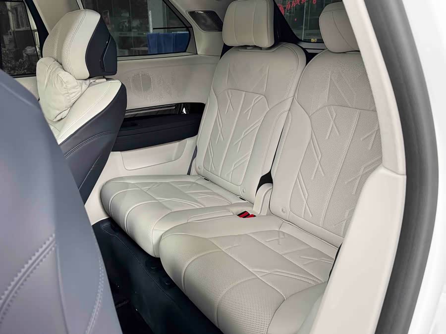 极氪 极氪9X 2026 汽车图片 #11