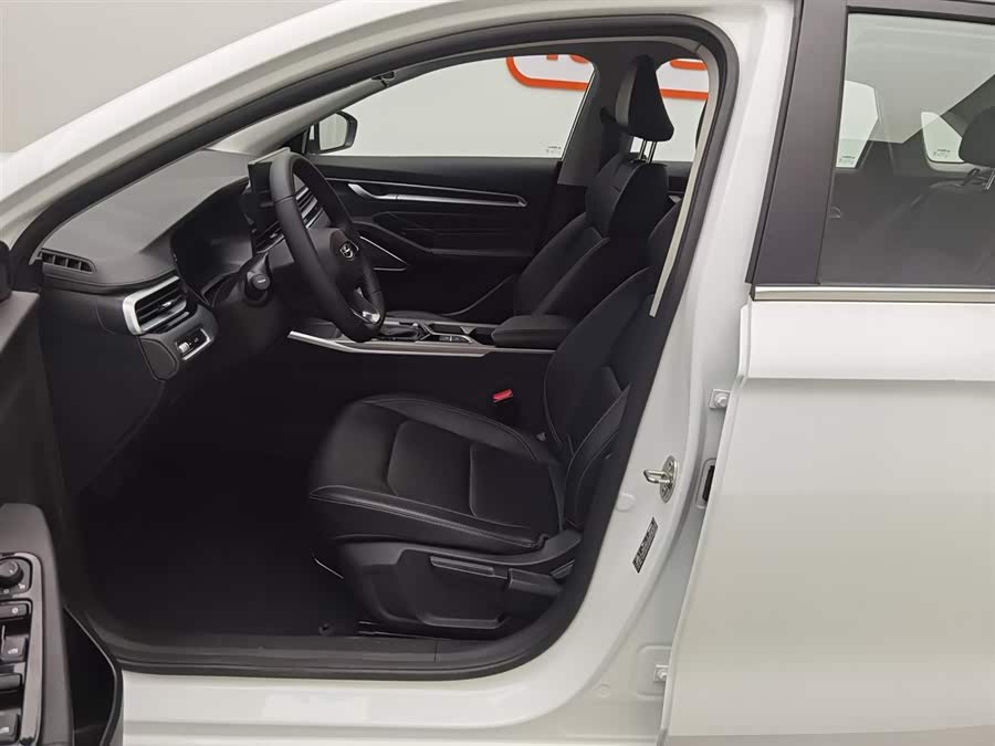 GEELY Emgrand 2023 car image #11