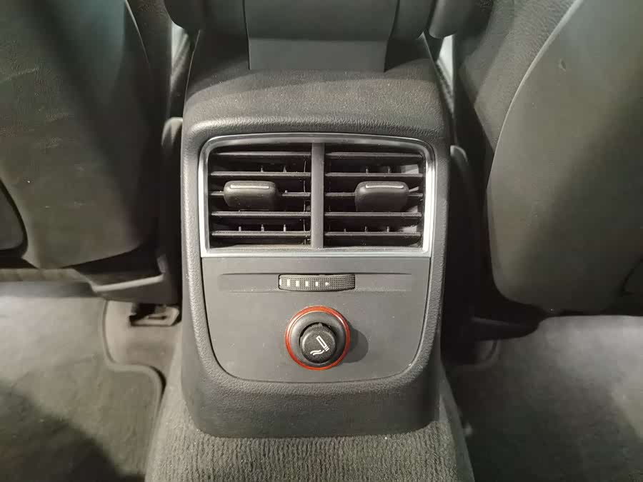 Audi A3 2018 car image #11
