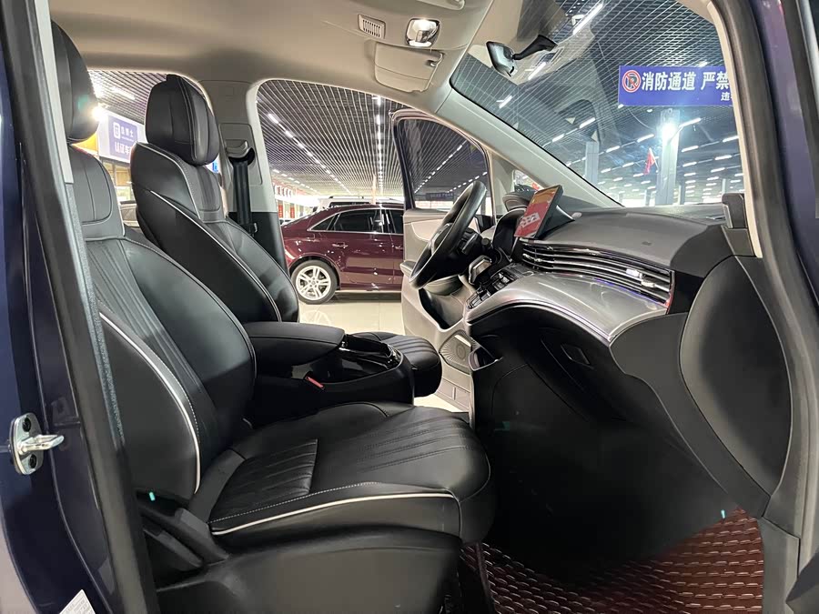 荣威 荣威iMAX8 2023 汽车图片 #11