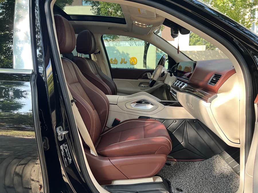 Mercedes-Benz Maybach GLS 2023 car image #11