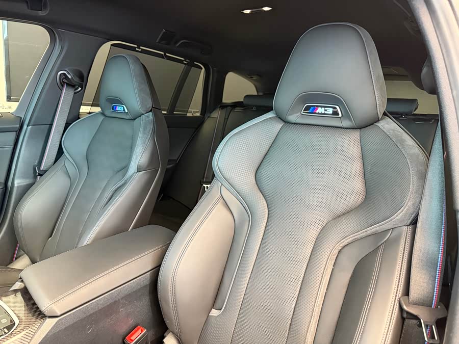 BMW M3 2025 imagem de carro #11