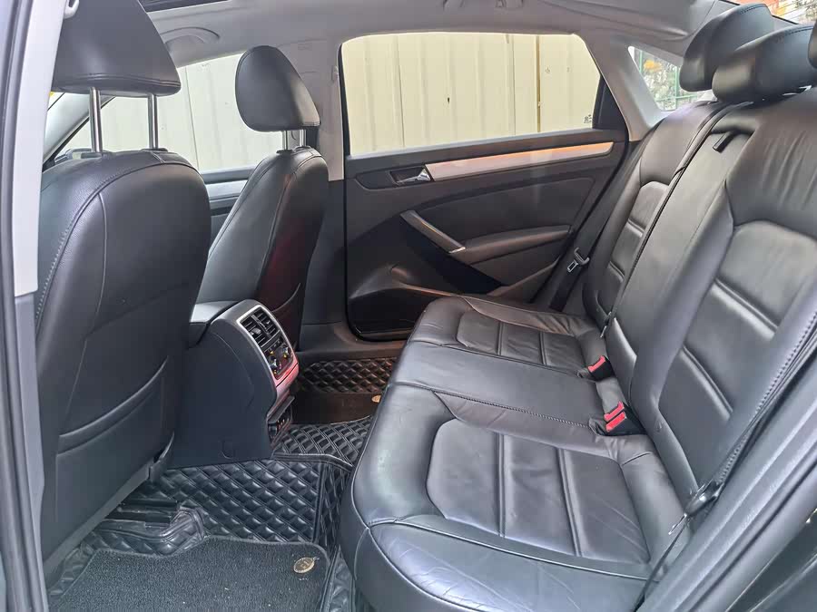Volkswagen Passat 2015 car image #11