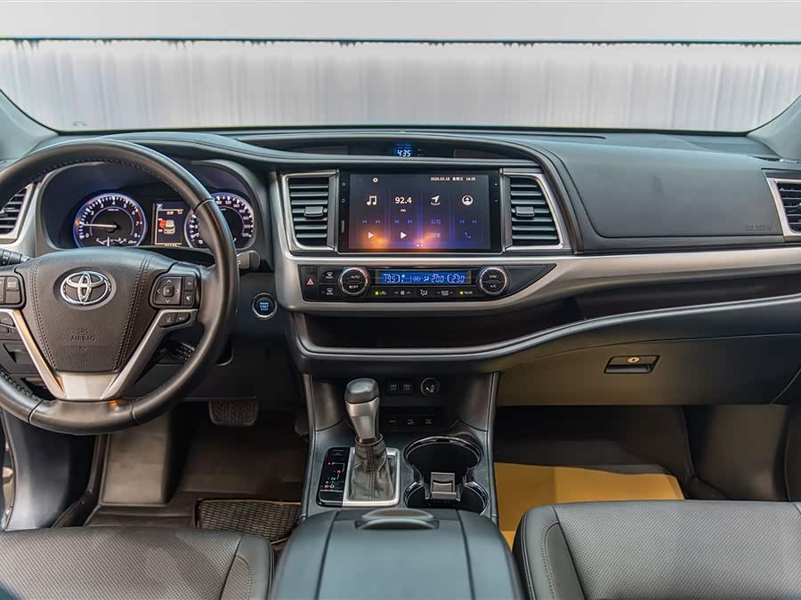 Toyota Highlander 2021 car image #11