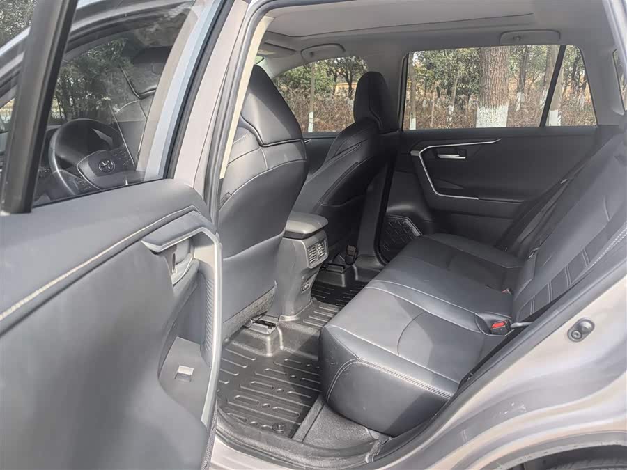 Toyota Wildlander 2023 car image #11