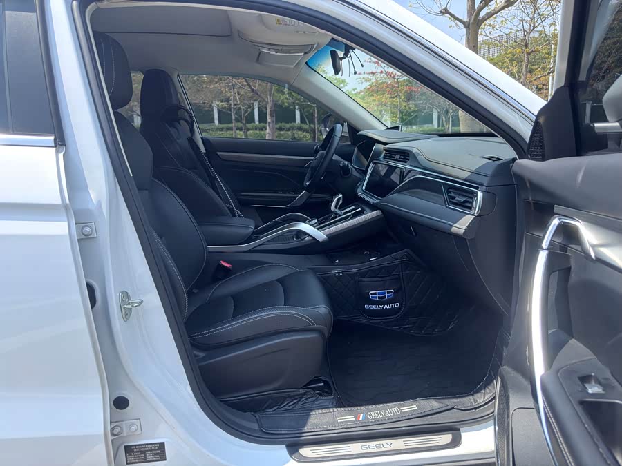GEELY Boyue 2021 car image #11