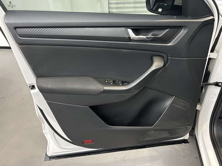 Skoda Kodiaq 2019 immagine di auto #11