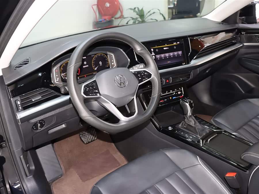 Volkswagen Passat 2023 car image #11