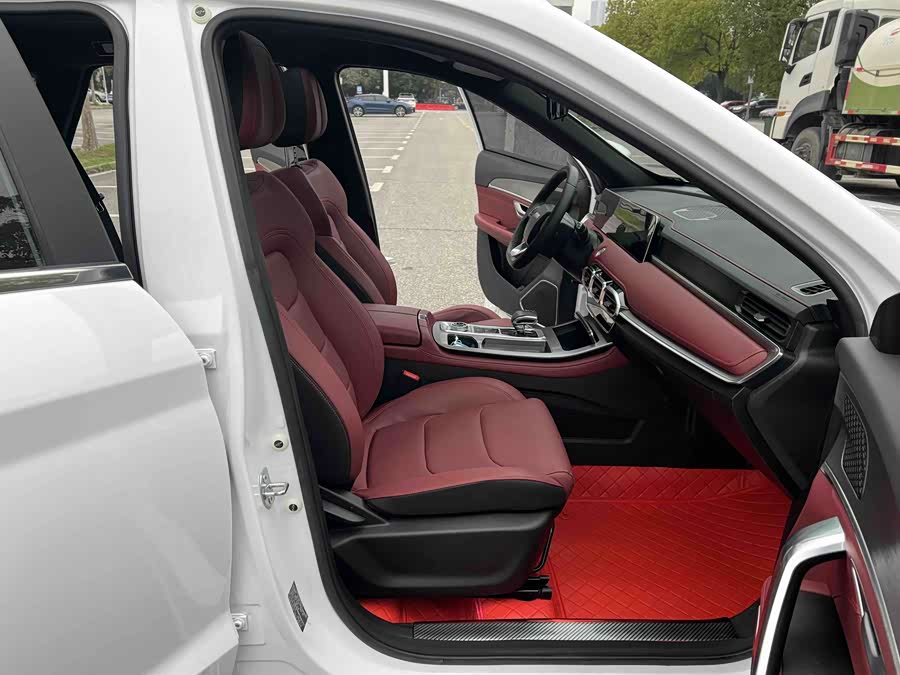 Jetour X70 PLUS 2023 car image #11