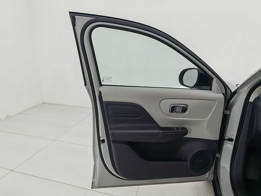 零跑汽车 零跑B10 2025 汽车图片 #11