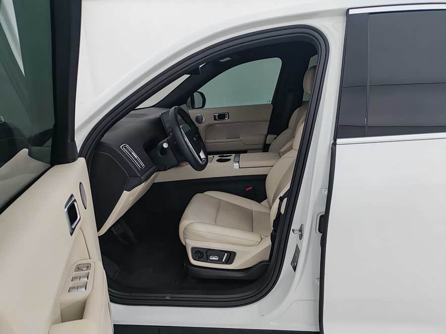 Li L7 2023 immagine di auto #11