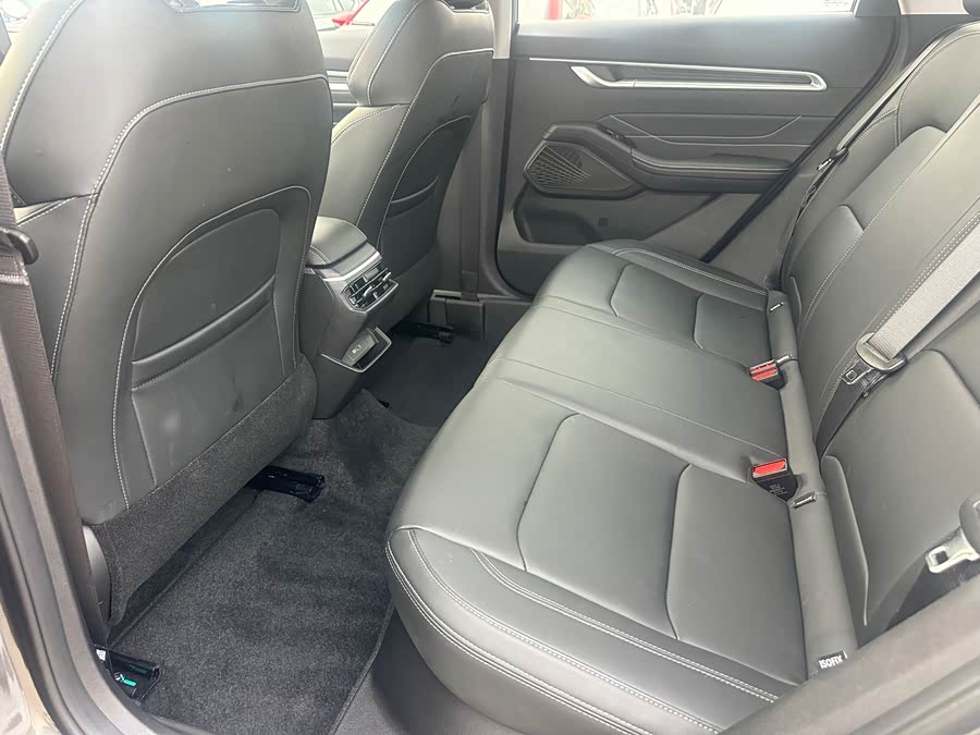 GEELY Emgrand 2024 car image #11