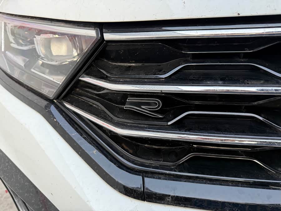 Volkswagen T-Roc 2022 car image #11