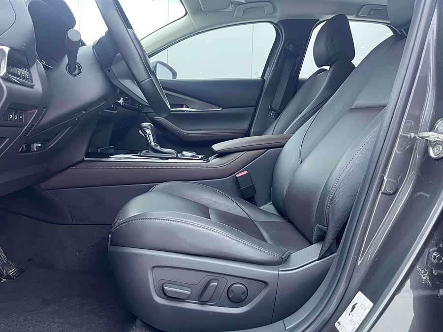 Mazda CX-30 2022 car image #11