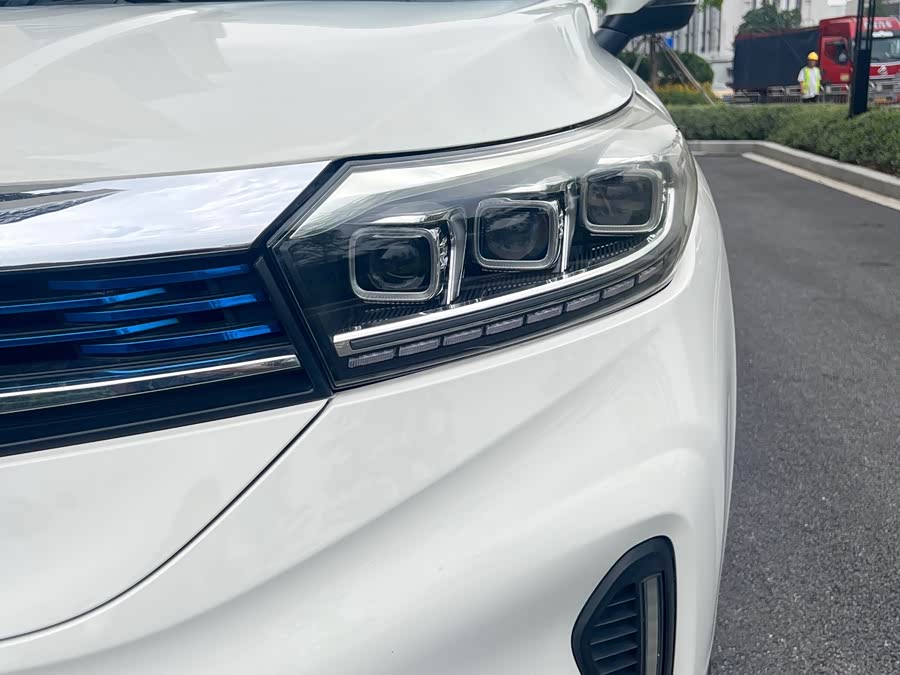 GAC ix4 2019 car image #11