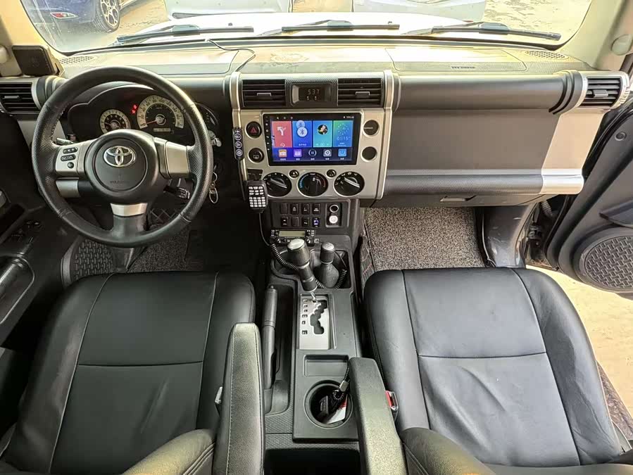 Toyota FJ Cruiser 2008 immagine di auto #11