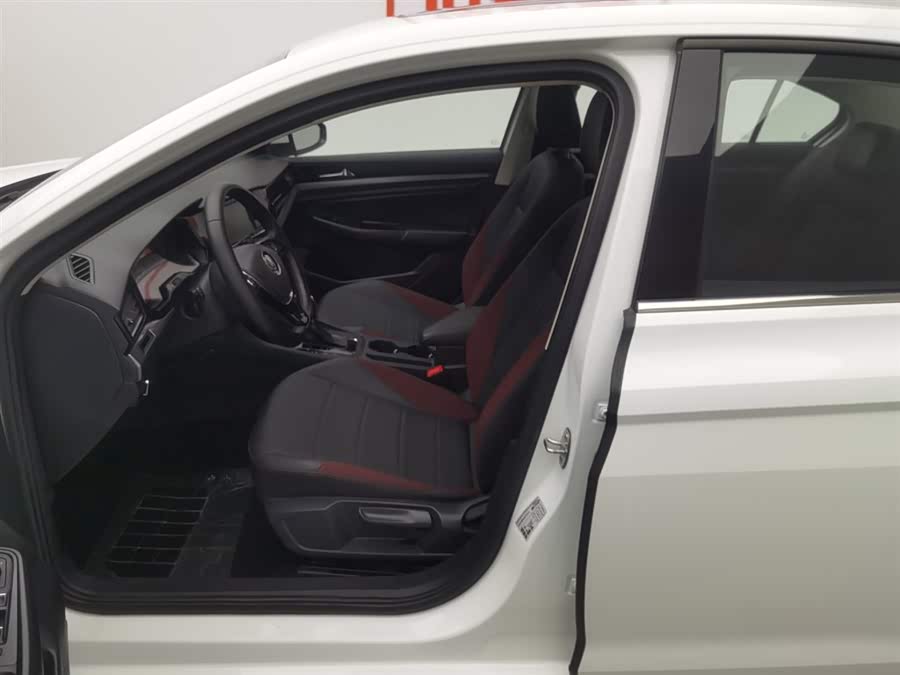 Volkswagen Bora 2020 car image #11