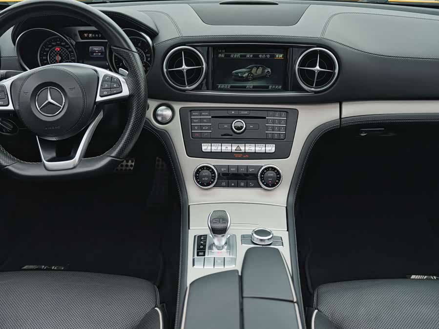 Mercedes-Benz SL Class 2017 car image #11