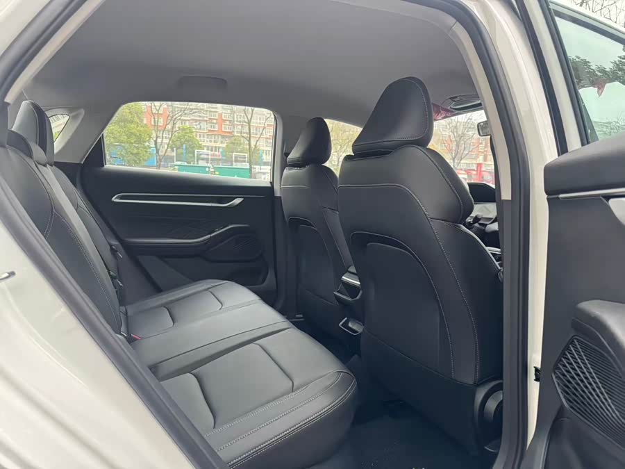 GEELY Emgrand 2026 car image #11