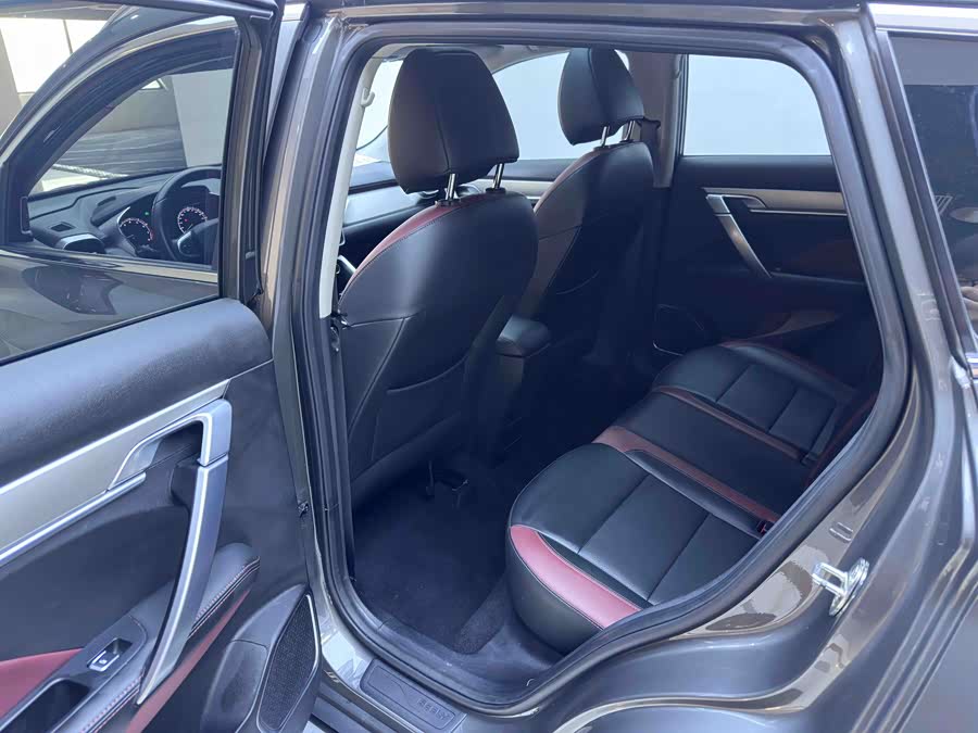 GEELY Coolray 2022 immagine di auto #11