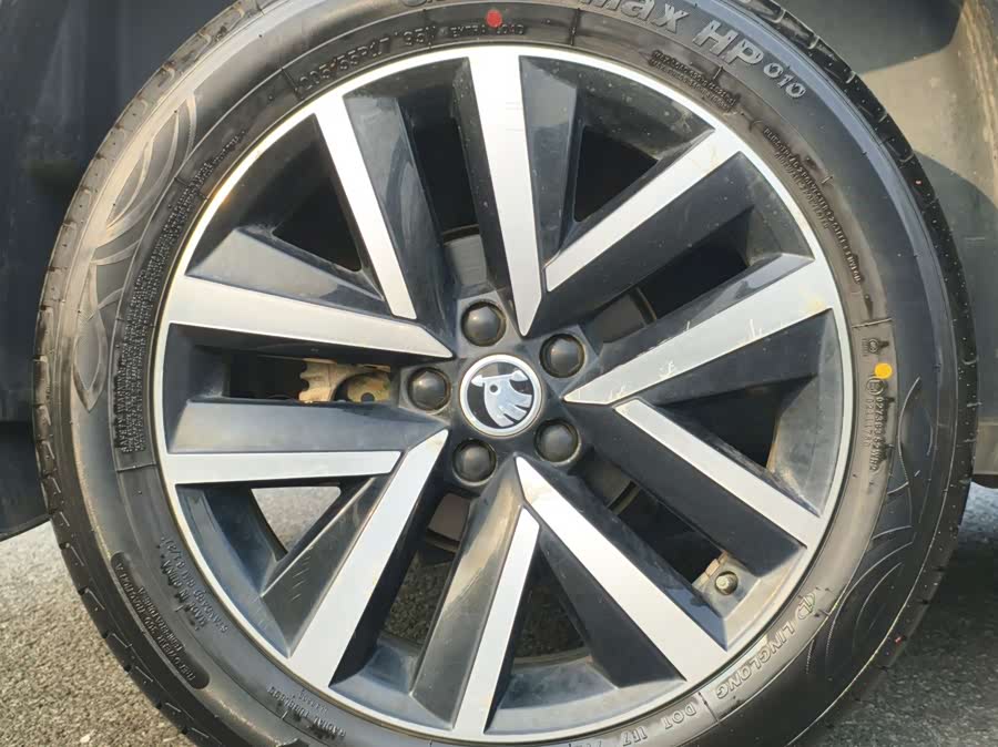 Skoda Kamiq 2020 صورة سيارة #11