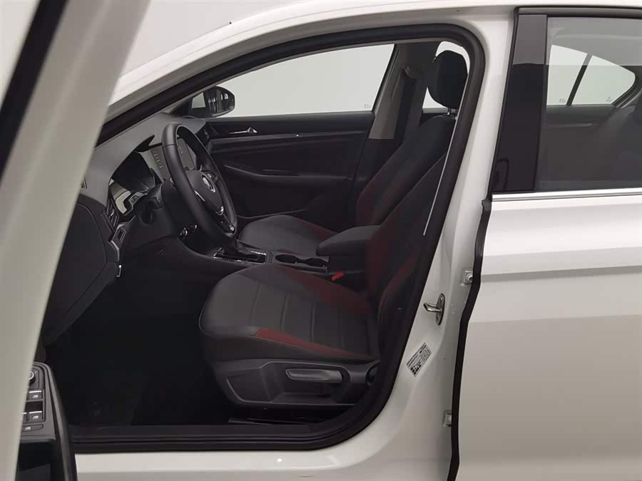 Volkswagen Bora 2020 car image #11