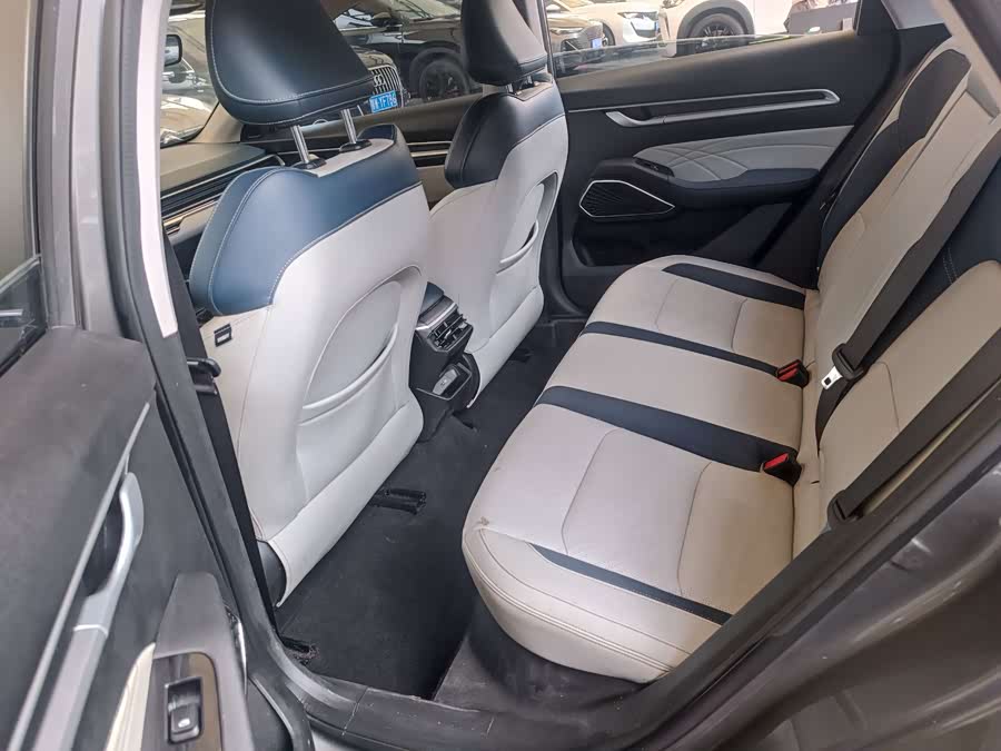 GEELY Emgrand 2021 #11 GEELY Emgrand 2021 car image #11