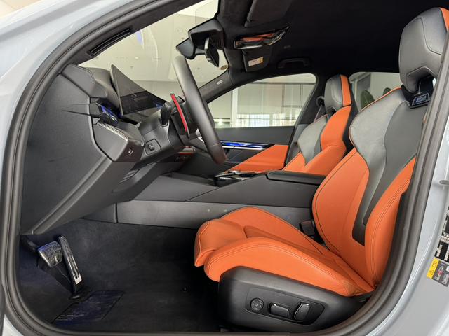 BMW M5 New Energy car image #11