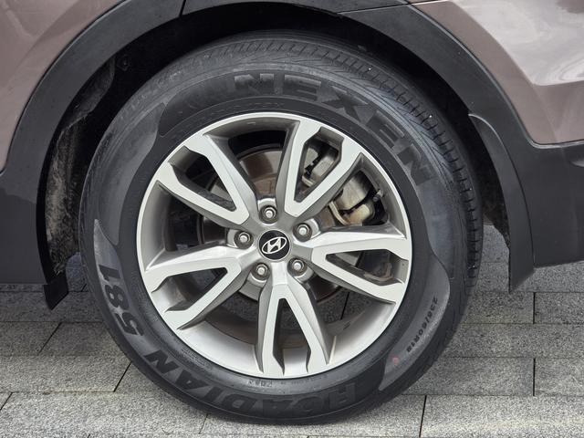 Hyundai Santa Fe (Imported) 2013 car image #11