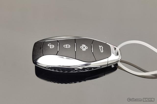 HongQi H5 PHEV 2025 #11 HongQi H5 PHEV 2025 car image #11