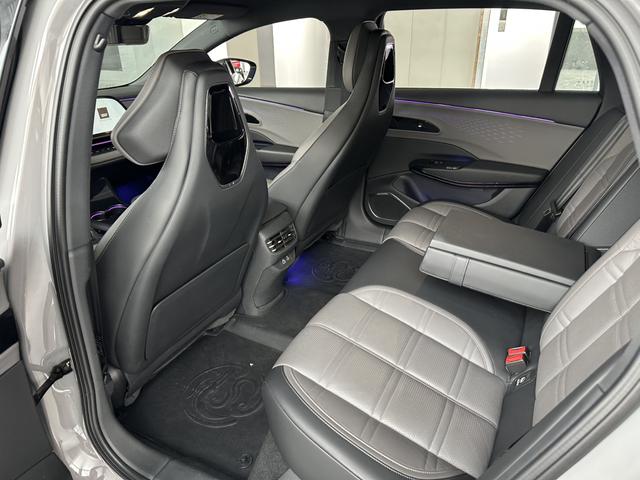 HongQi EH7 2024 car image #11