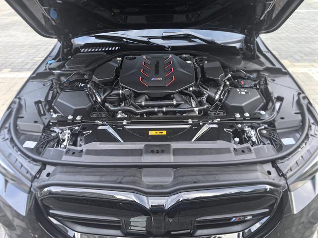 BMW M5 New Energy صورة سيارة #11